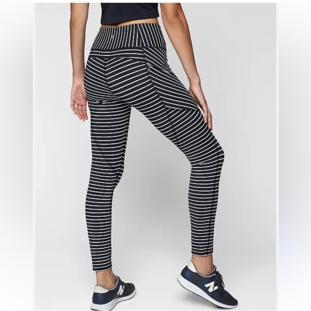 Athleta Contender 7/8 Tights Striped‎ Navy White - Size Small (FA18)